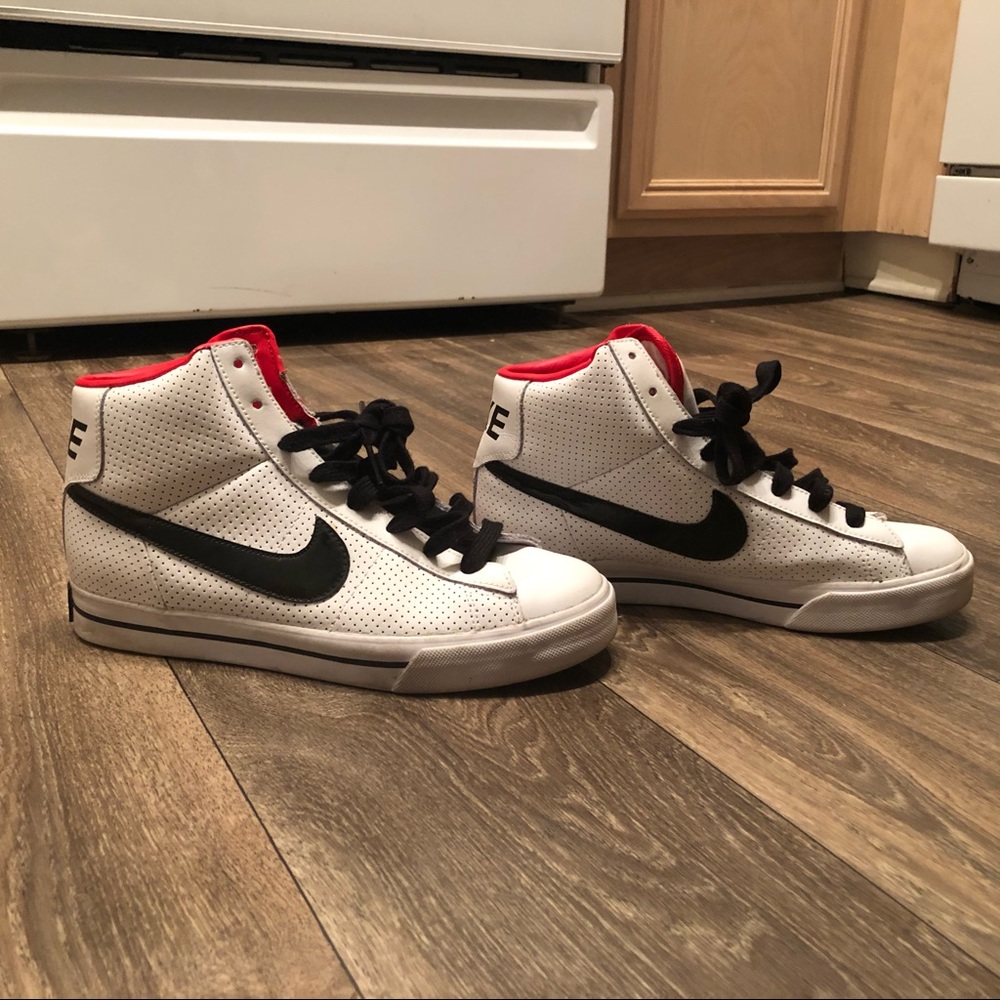 Black and white Nike Blazer